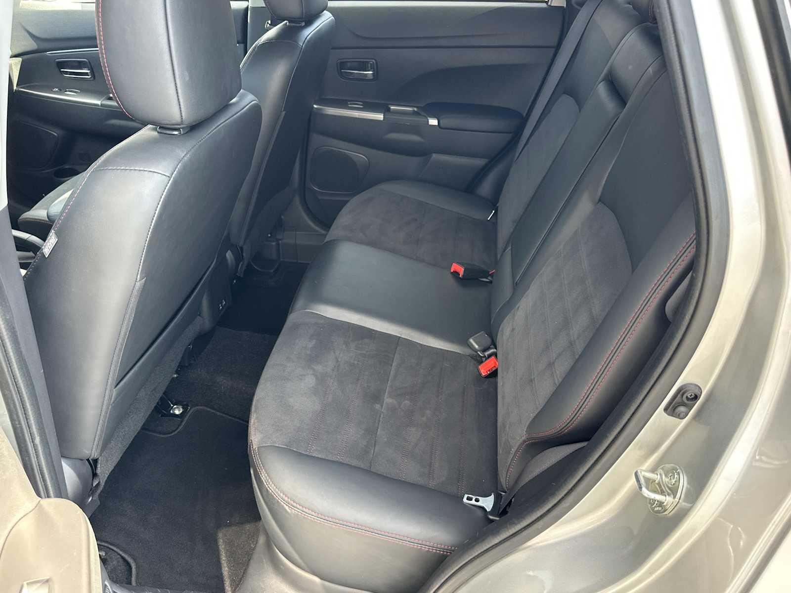 2023 Mitsubishi Outlander Sport SE photo 19