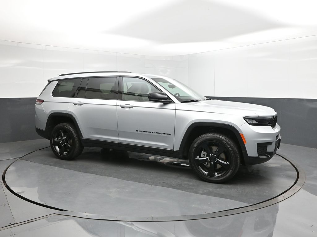 2025 Jeep Grand Cherokee Altitude X photo 16