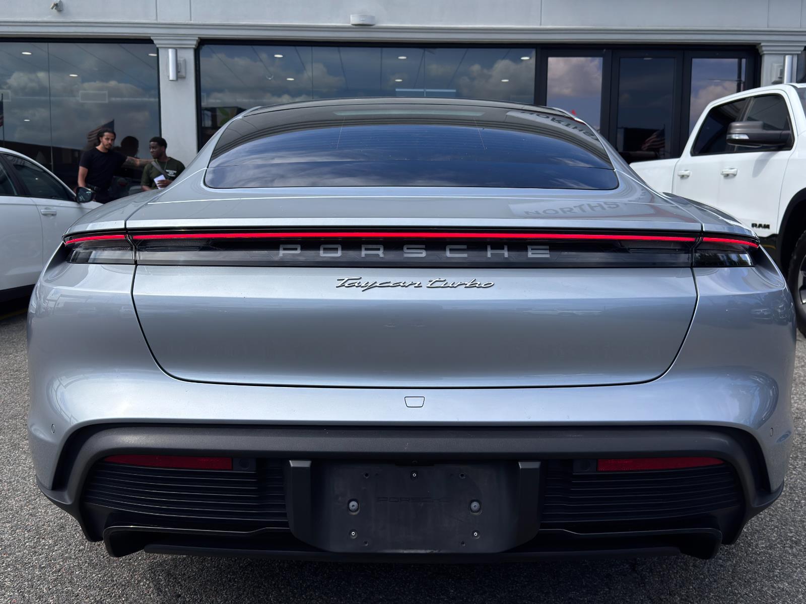 2020 Porsche Taycan Turbo S photo 5