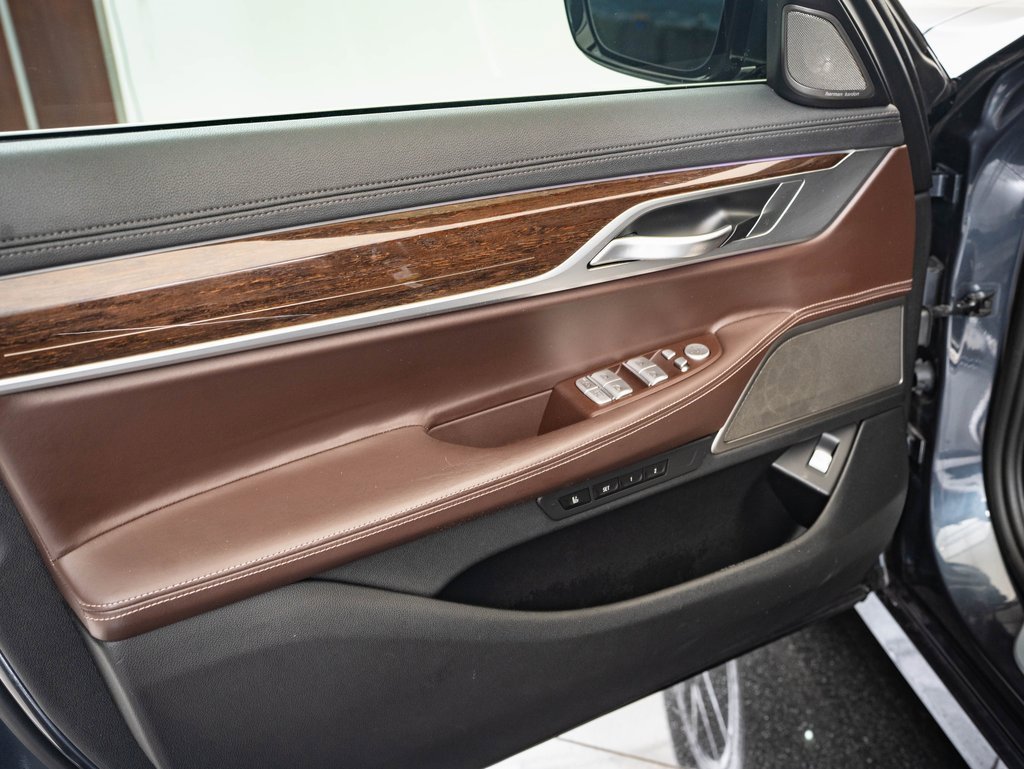 2020 Bmw 740i Sedan photo 18