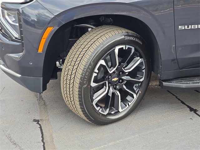 2025 Chevrolet Suburban Premier photo 33