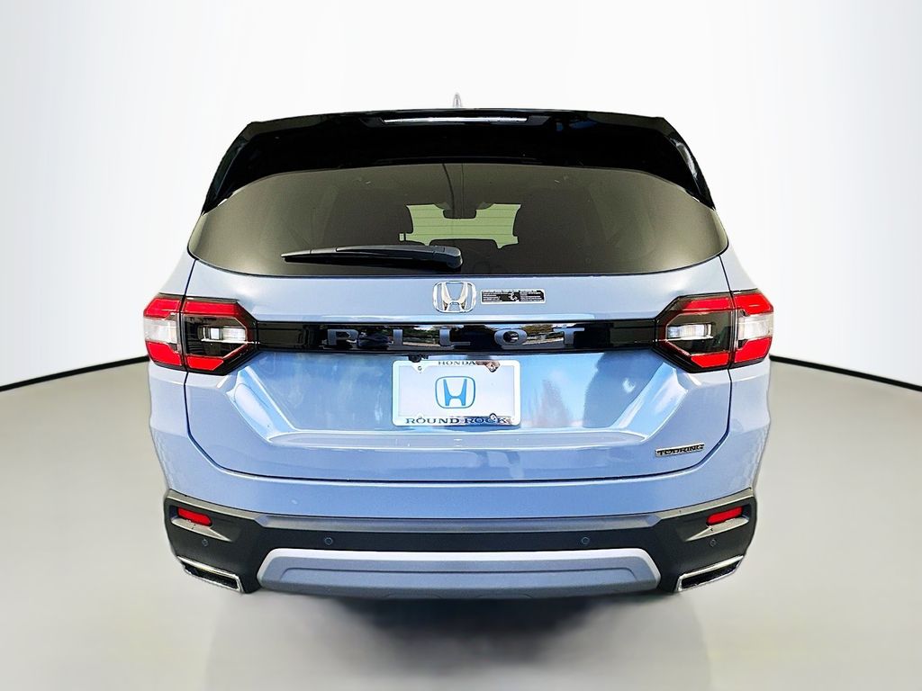 2025 Honda Pilot Touring photo 4