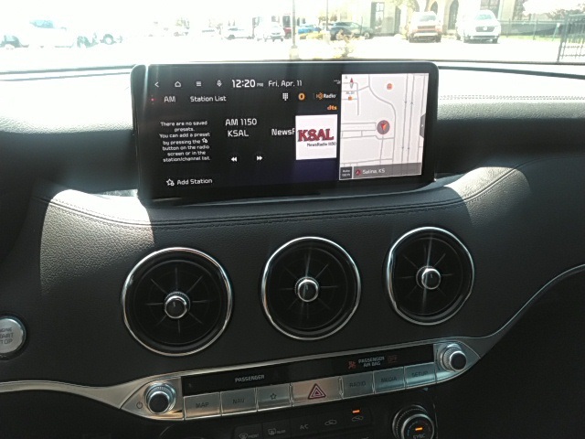 2023 Kia Stinger GT-Line photo 5