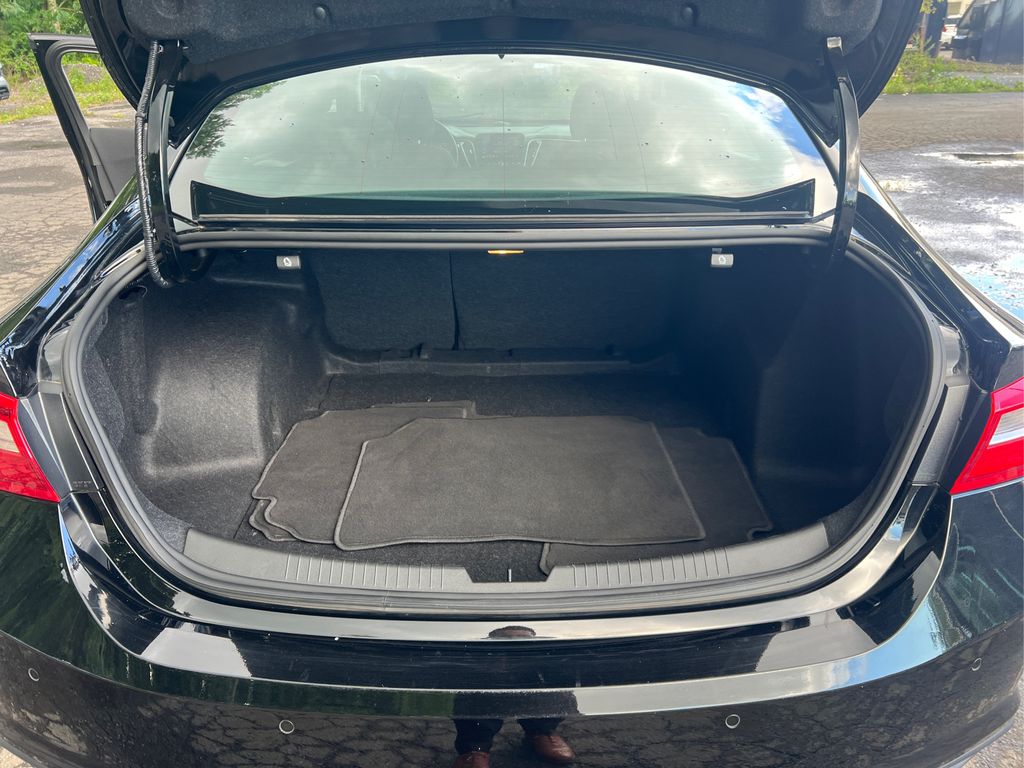 2025 Chevrolet Malibu 1LT photo 12