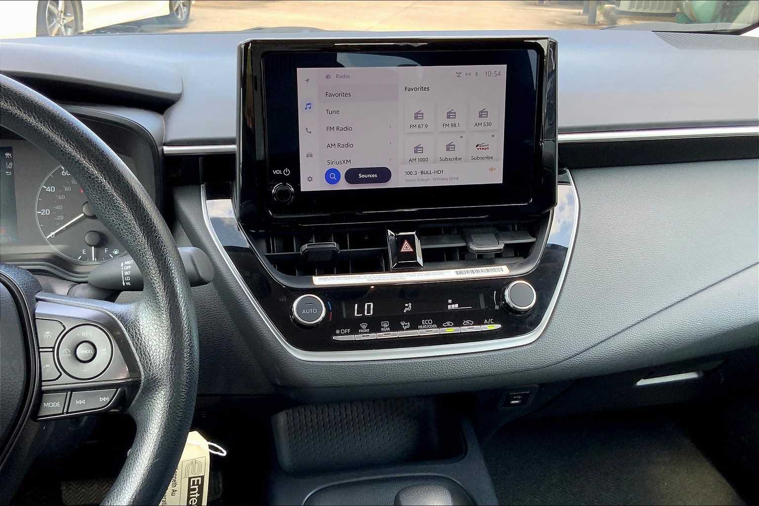 2024 Toyota Corolla LE photo 6