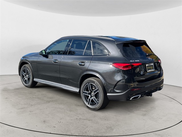 2026 Mercedes Benz GLC 300 4MATIC photo 2