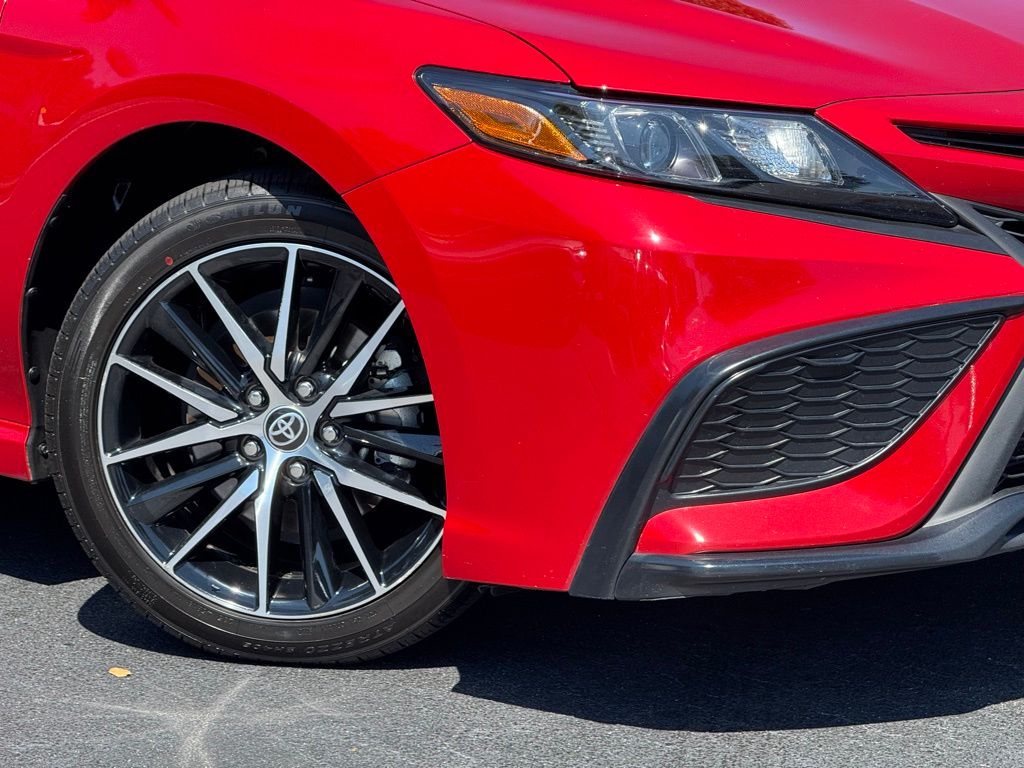 2023 Toyota Camry SE photo 4