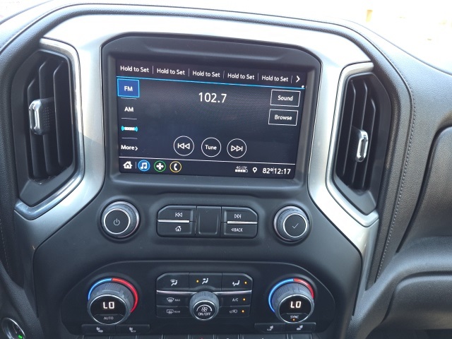 2022 Chevrolet Silverado 1500 LT photo 16