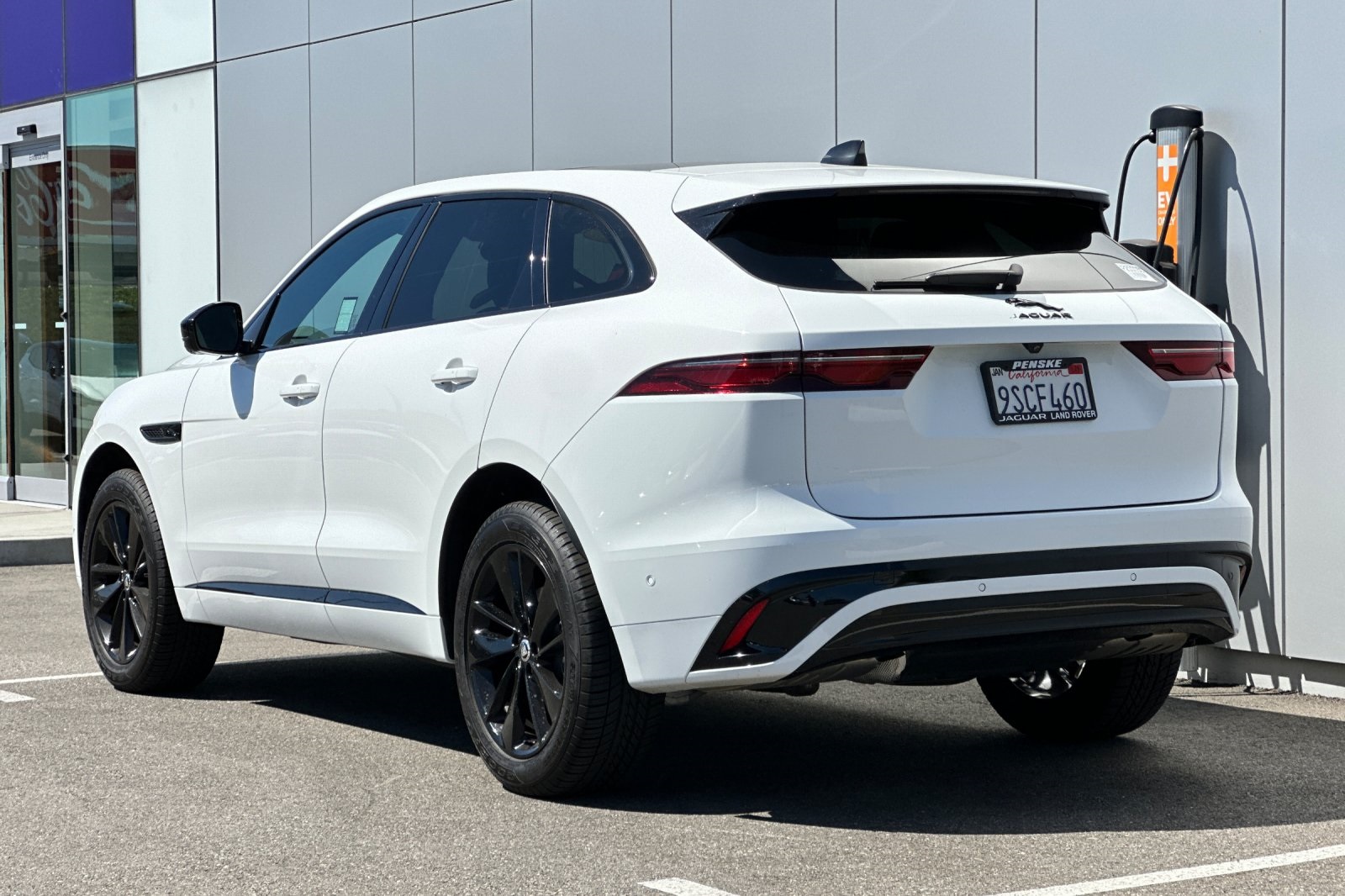 2025 Jaguar F-PACE P250 R-Dynamic S photo 3