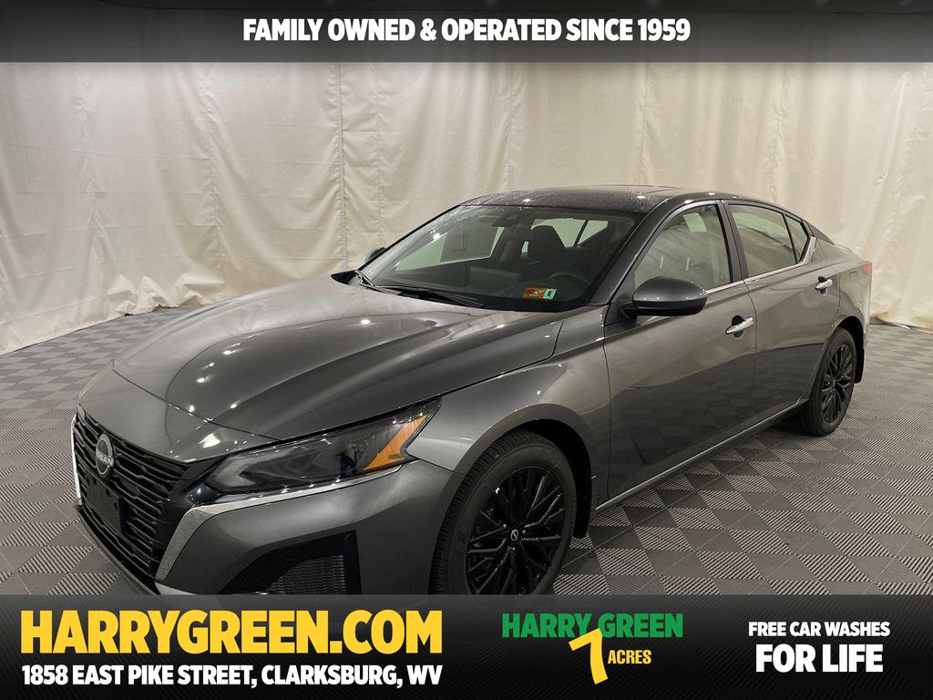 2025 Nissan Altima SV's photo