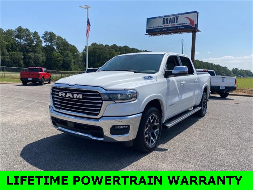 2025 Ram 1500 Laramie photo 3