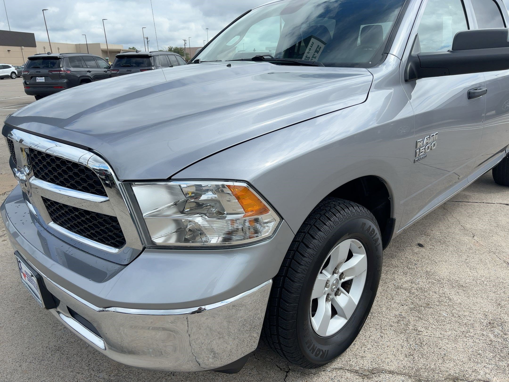 2023 Ram 1500 Classic SLT photo 17