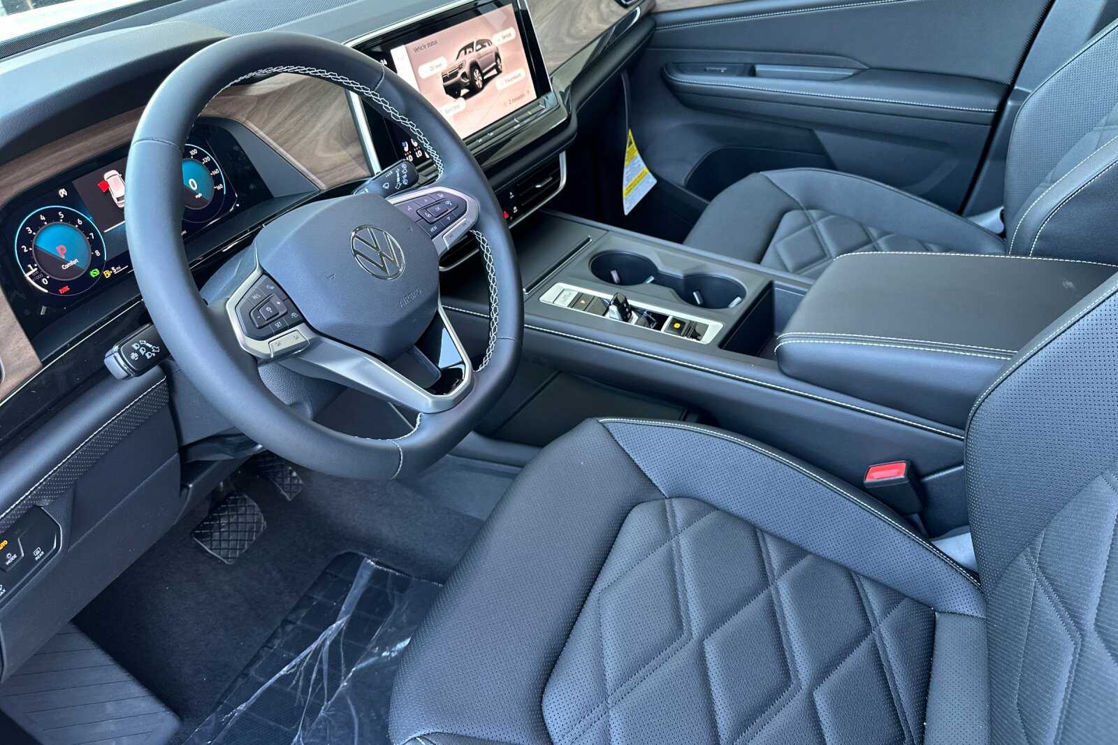 2026 Volkswagen Atlas SE photo 10