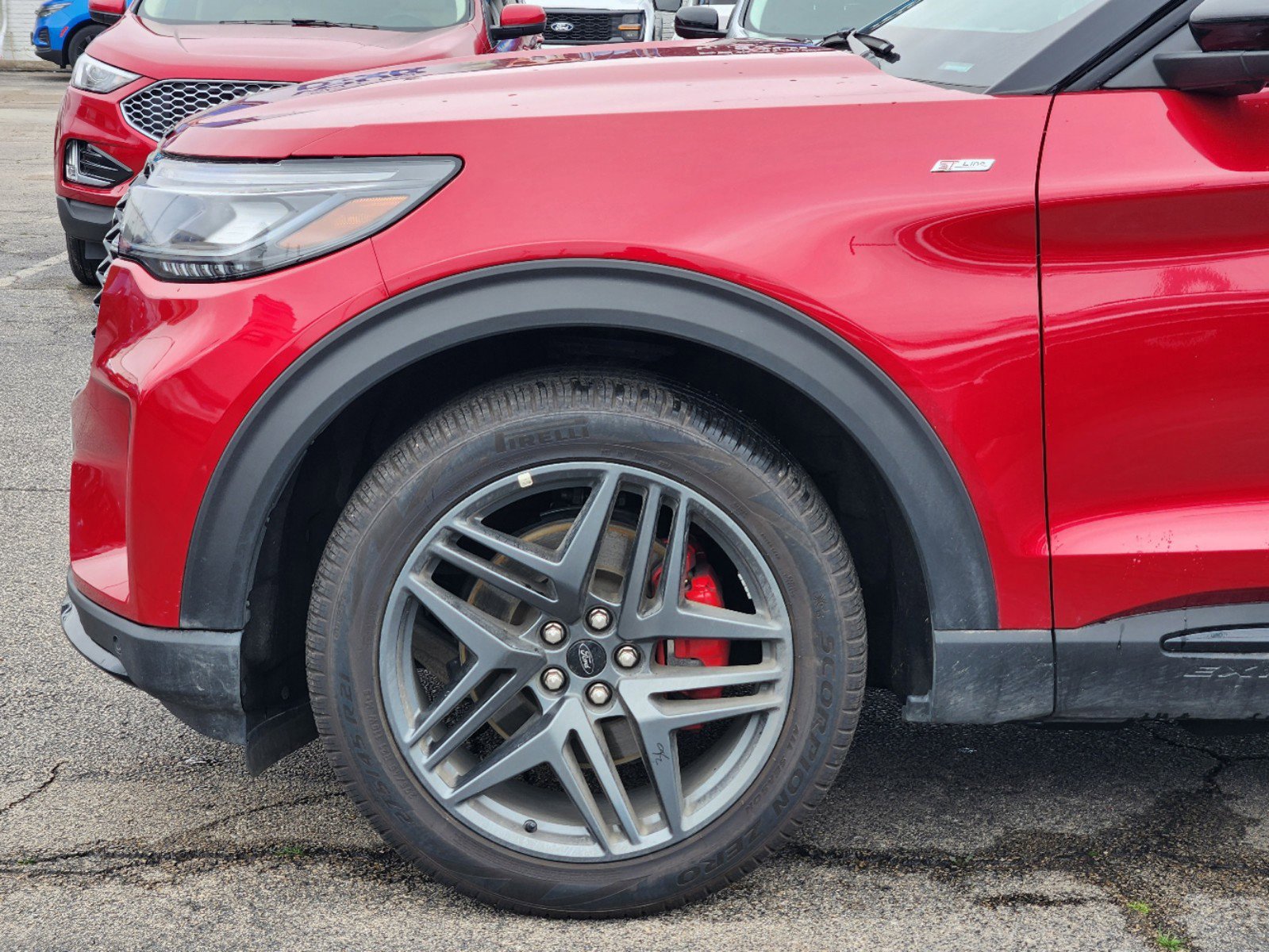 New 2025 Rapid Red Metallic Tinted Cc Ford ST-Line image 6