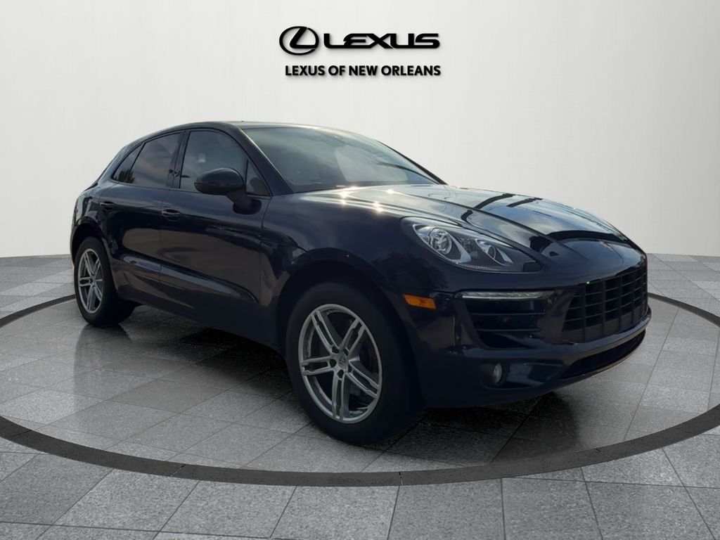 2018 Porsche Macan's photo