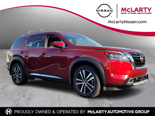 2025 Nissan Pathfinder Platinum's photo