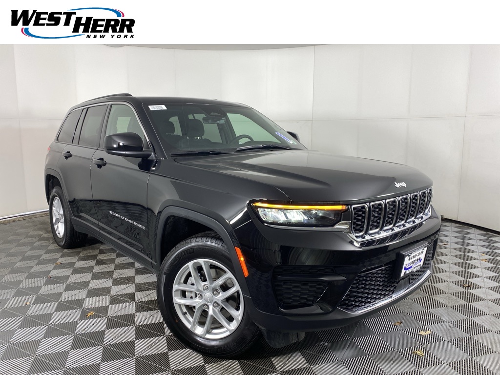 2025 Jeep Grand Cherokee Laredo's photo