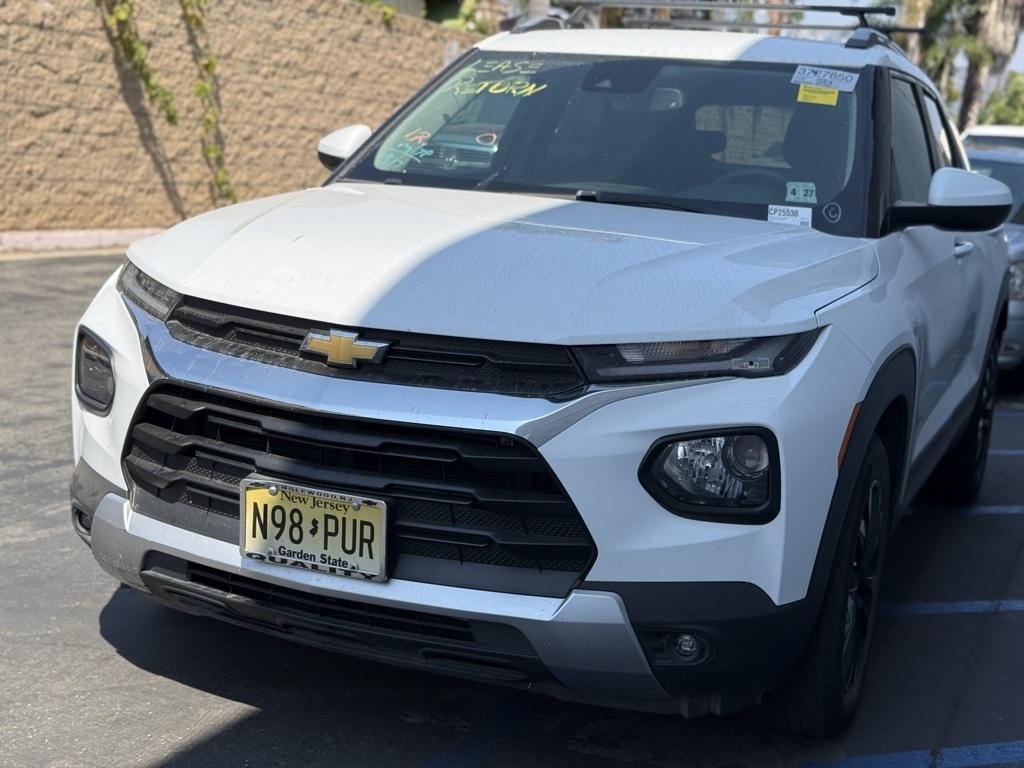 2022 Chevrolet Trailblazer LT photo 2
