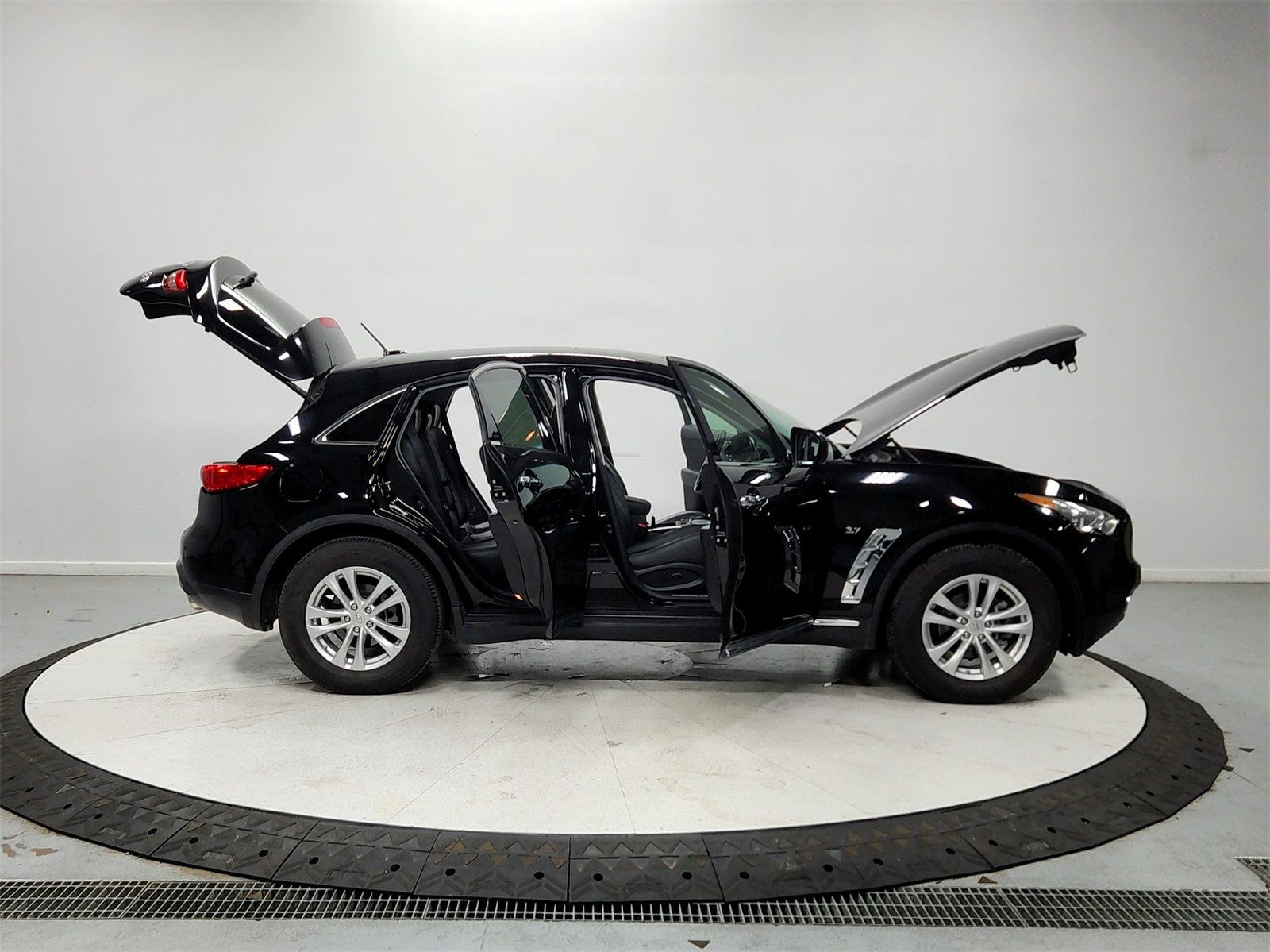 2017 Infiniti QX70 Base photo 15