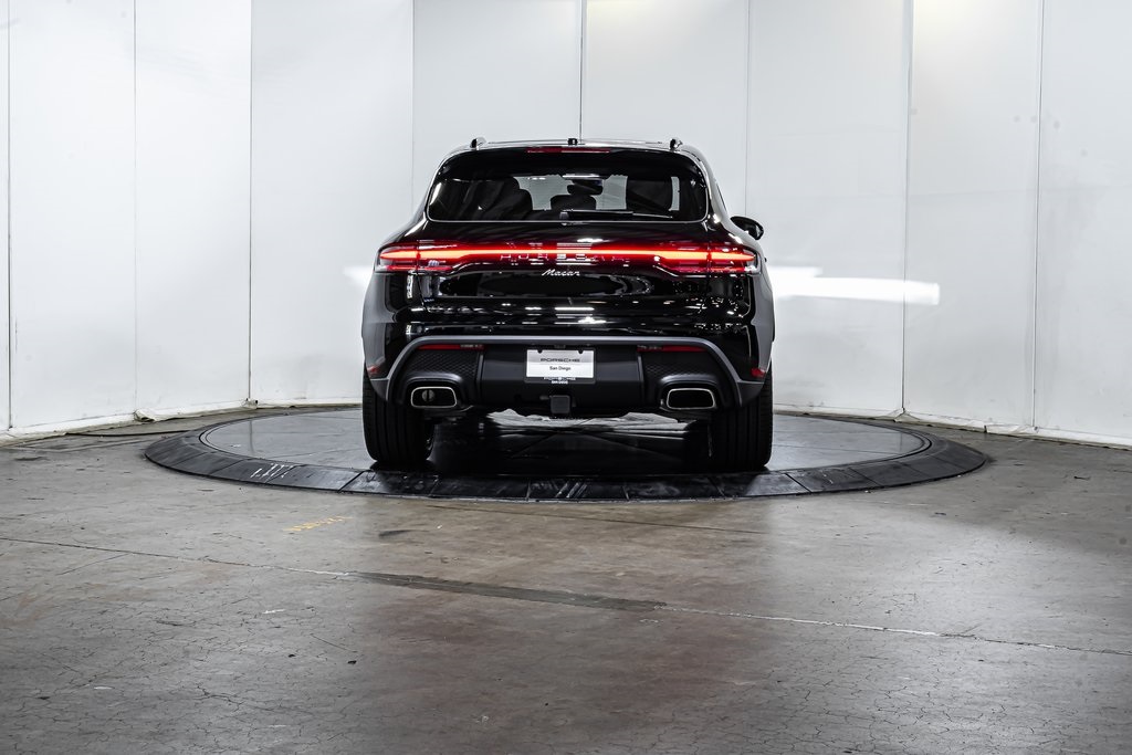 2025 Porsche Macan T photo 6