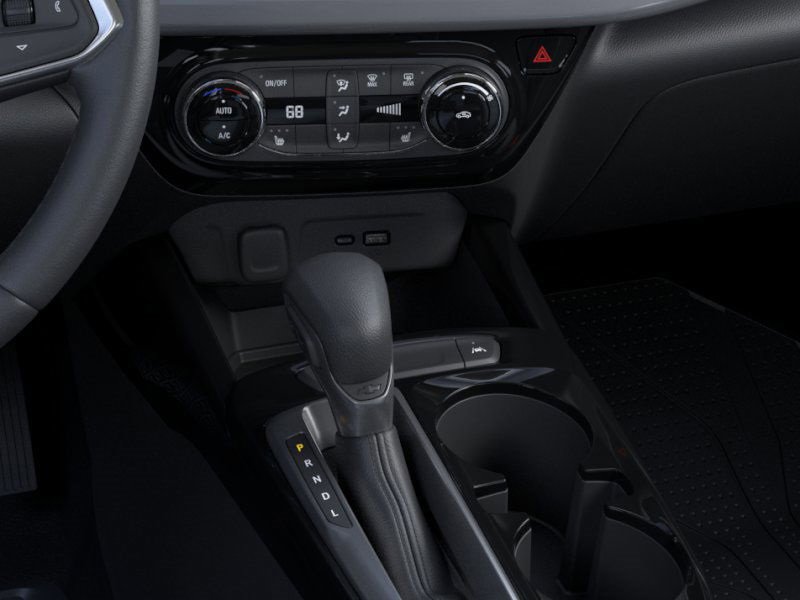 2025 Chevrolet Trax LT photo 21