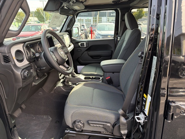 2025 Jeep Gladiator Sport S photo 5