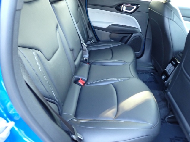 2025 Jeep Compass Limited photo 12