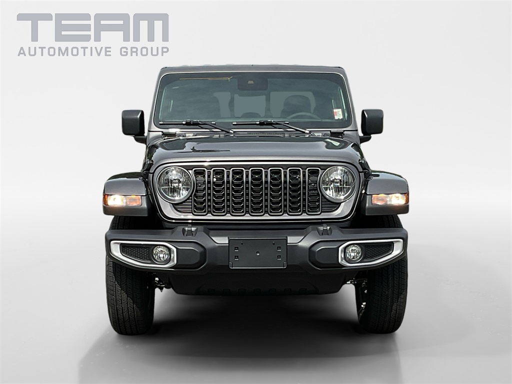 2025 Jeep Gladiator Sport S photo 2