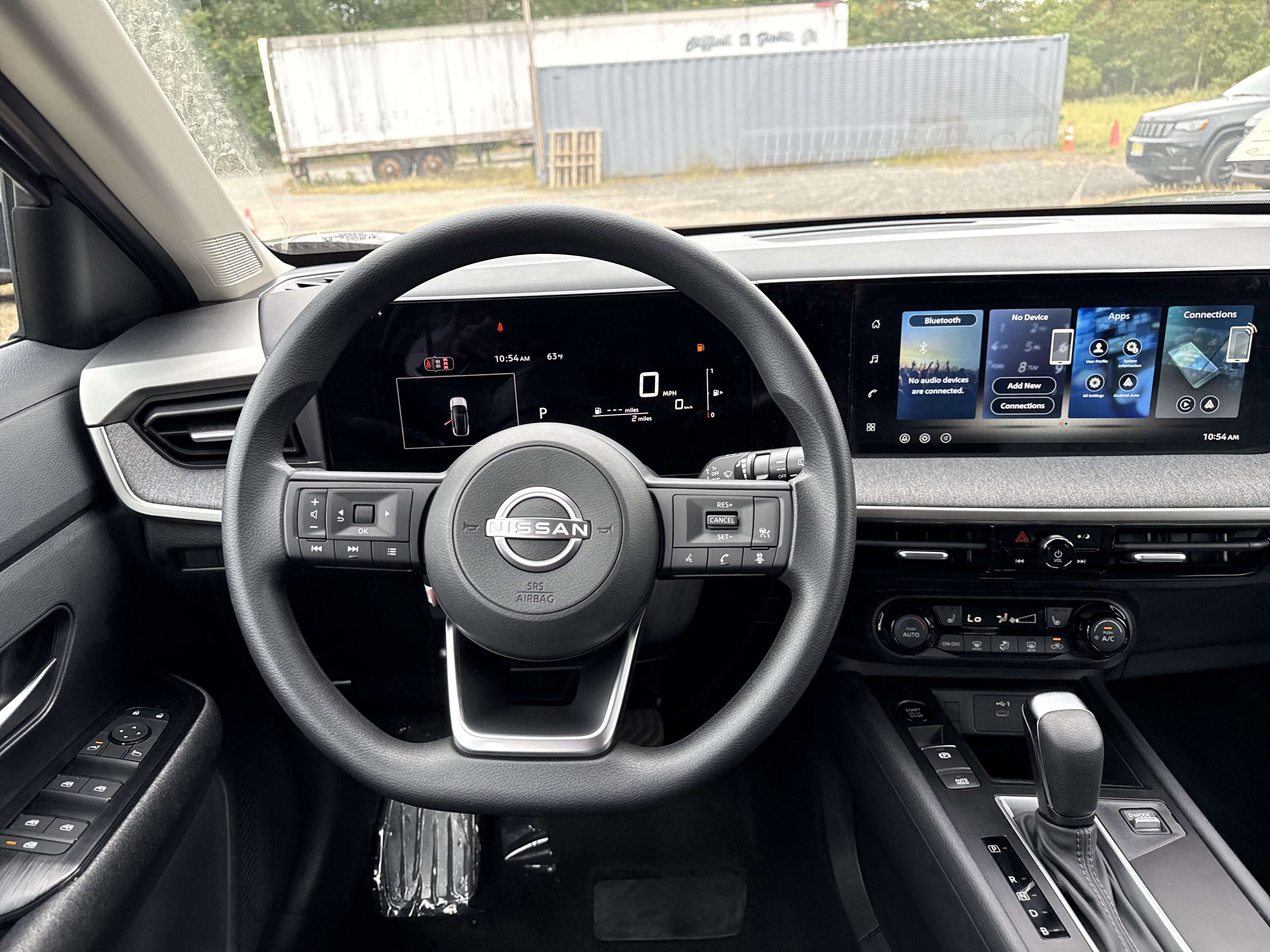 2026 Nissan Kicks SV photo 3