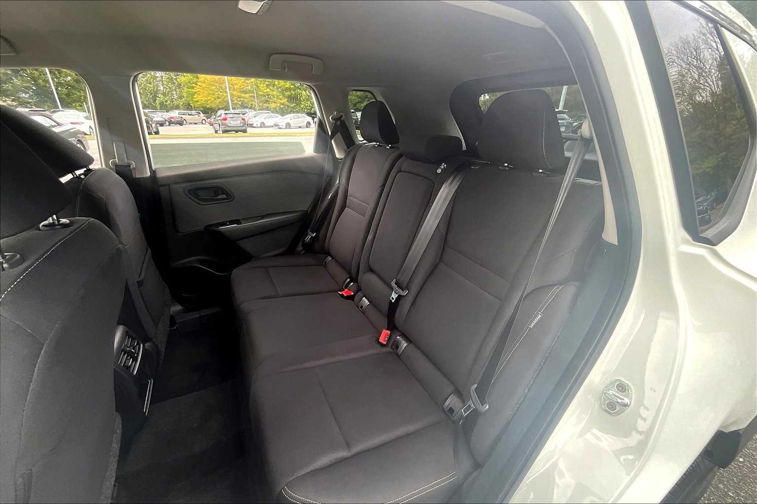 2023 Nissan Rogue S AWD photo 17