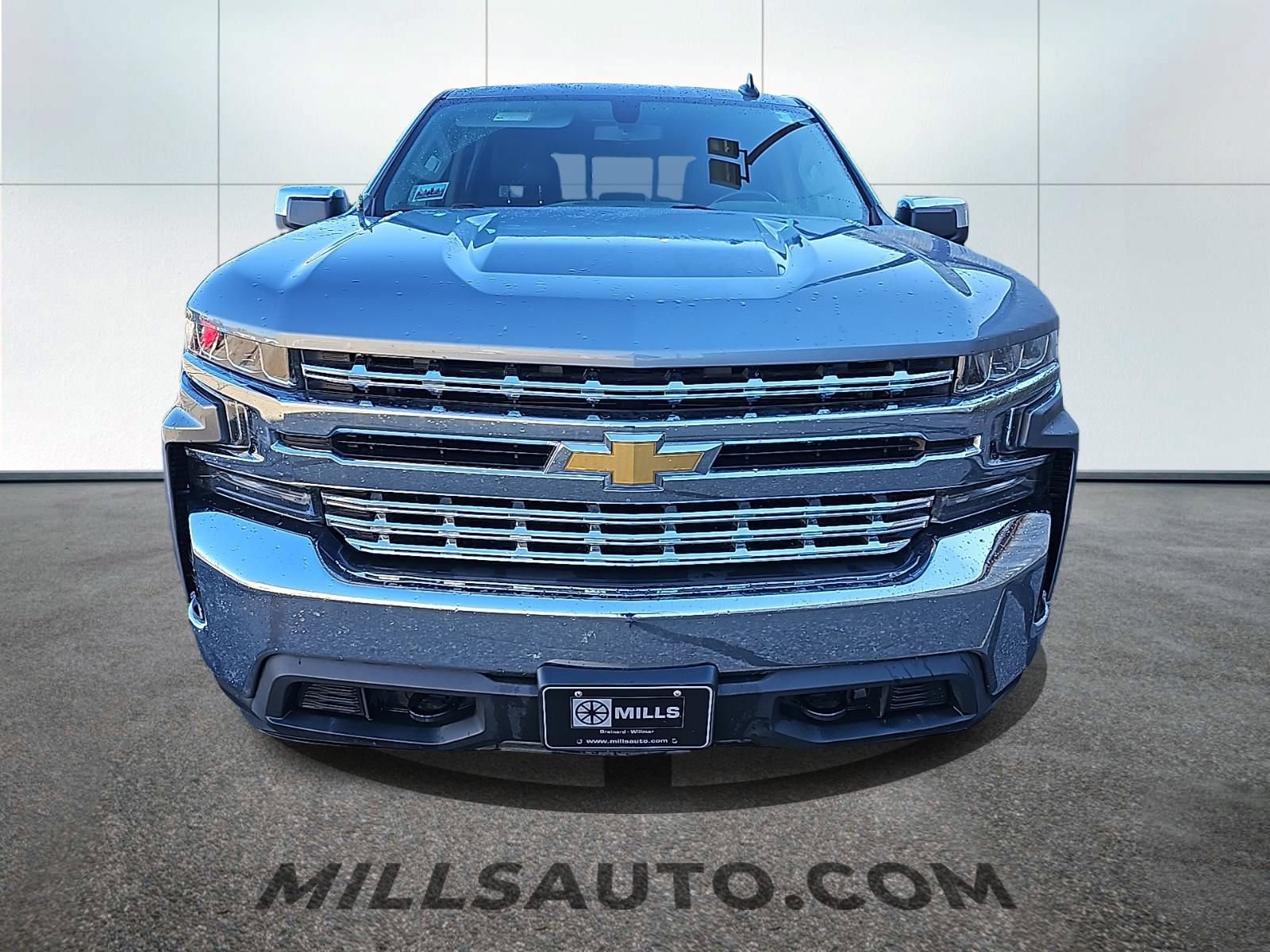 2020 Chevrolet Silverado 1500 LT photo 2