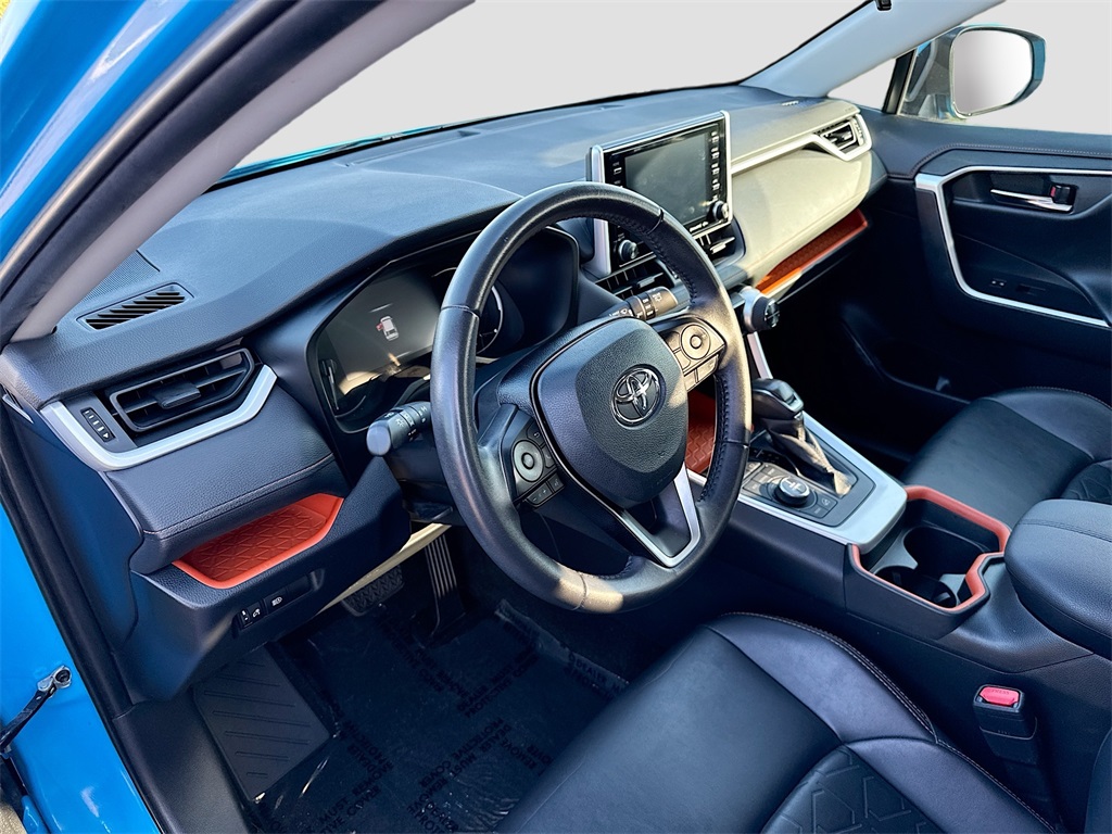 2020 Toyota RAV4 Adventure photo 5