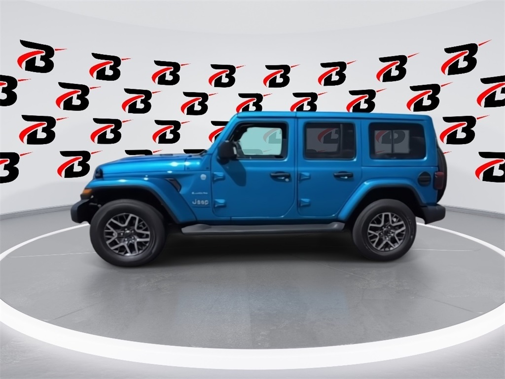 2024 Jeep Wrangler Sahara photo 4