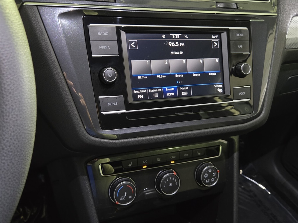 2023 Volkswagen Tiguan S photo 19