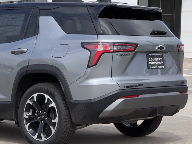 2026 Chevrolet Equinox LT photo 2