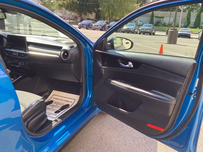 2022 Kia Forte GT-Line photo 14
