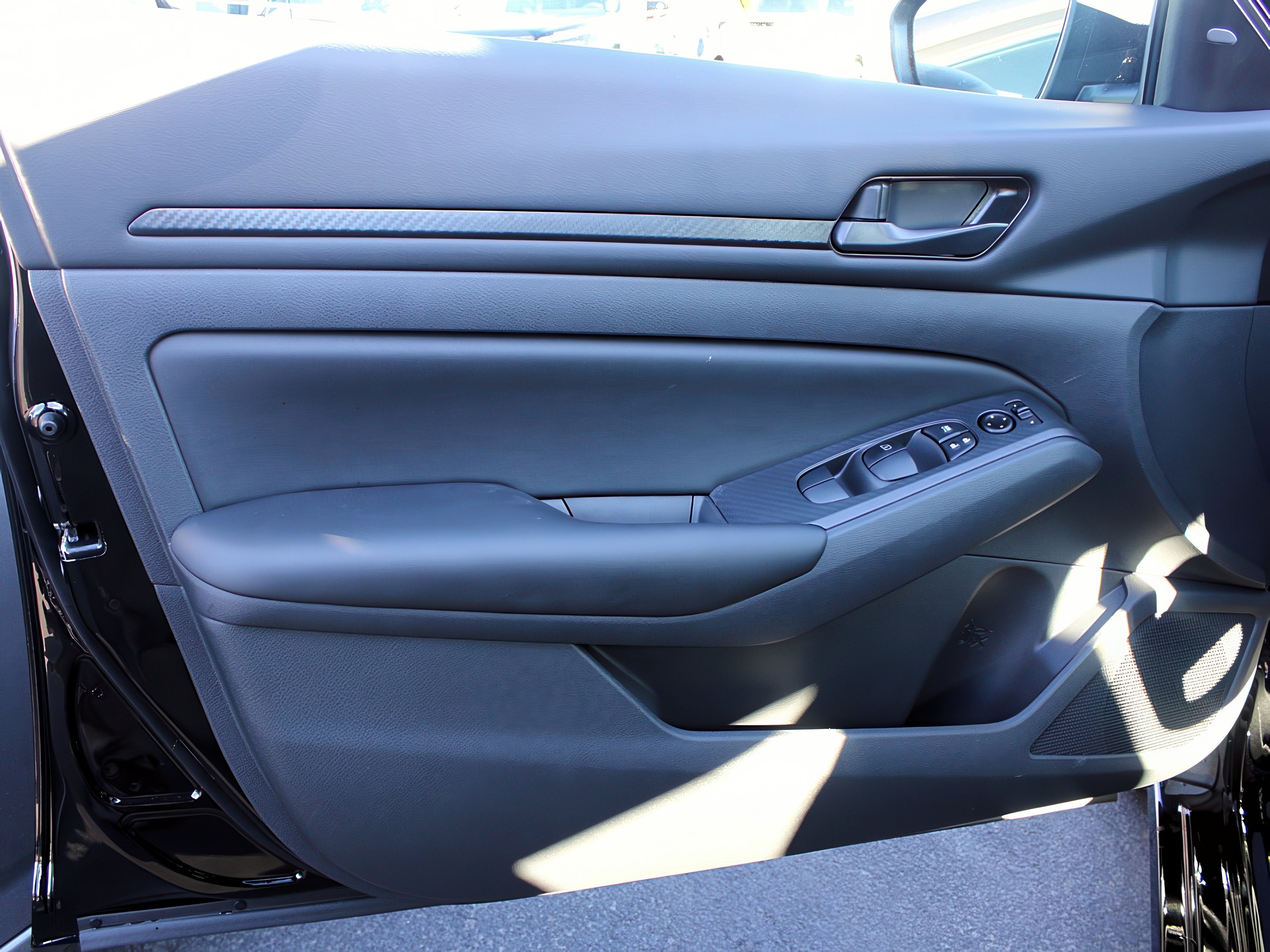 2025 Nissan Altima S photo 7
