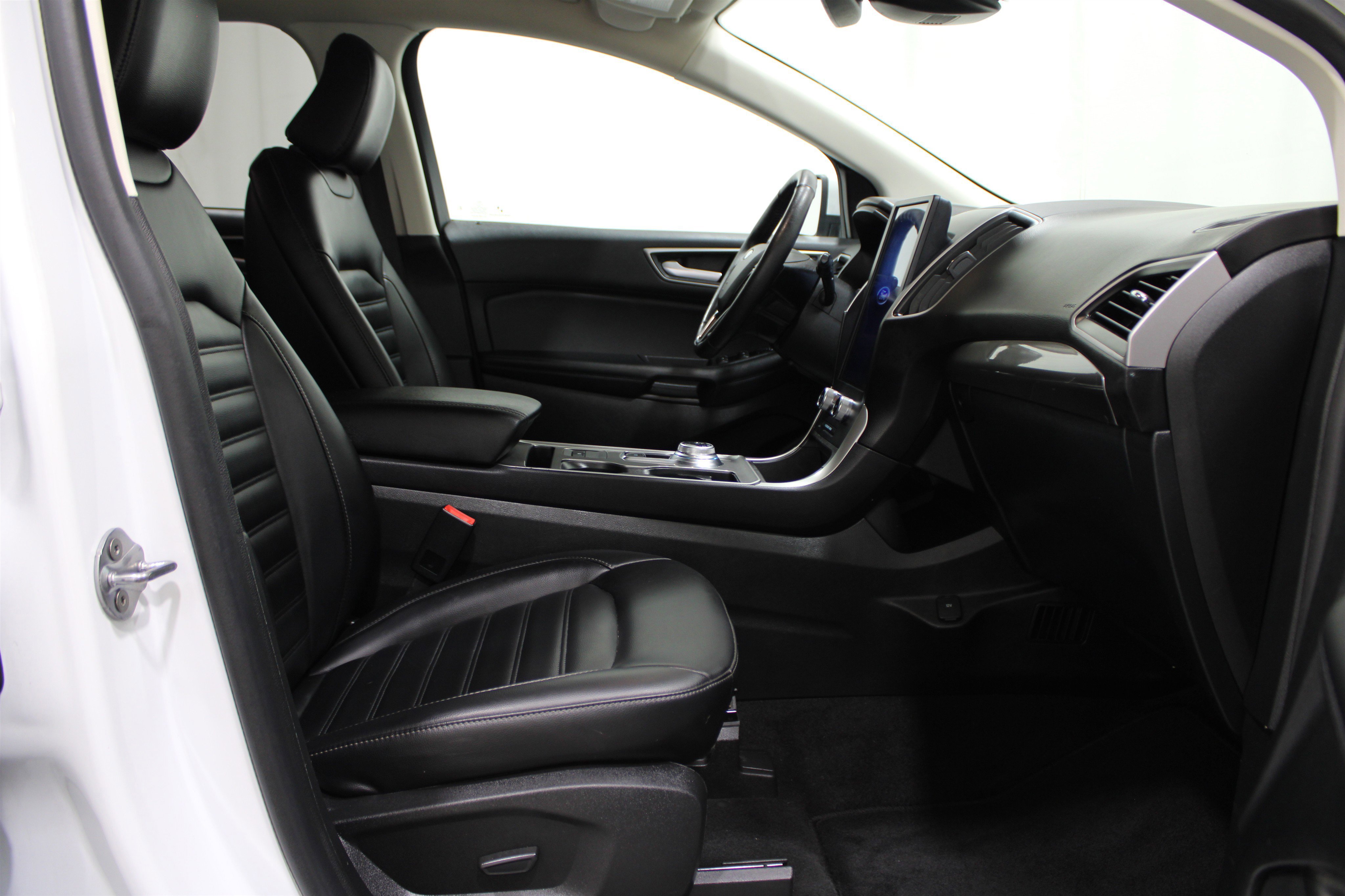 2023 Ford Edge SEL photo 14