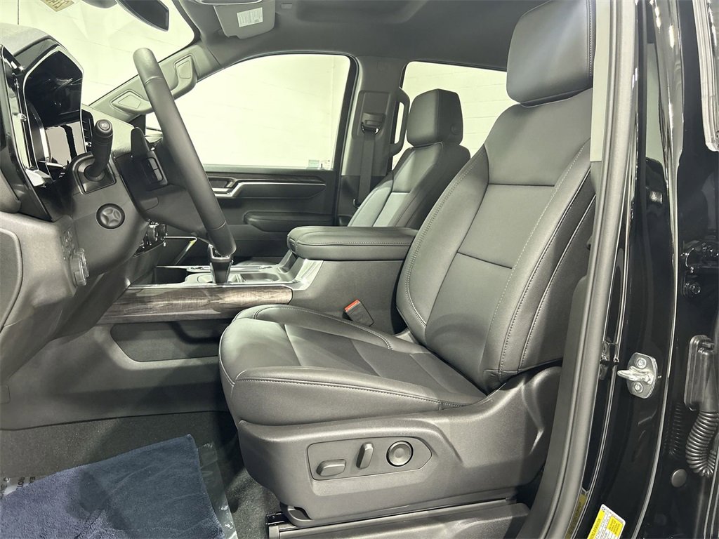 2026 Chevrolet Silverado 1500 LTZ photo 12