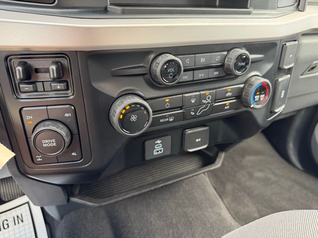 2024 Ford F-350 photo 25