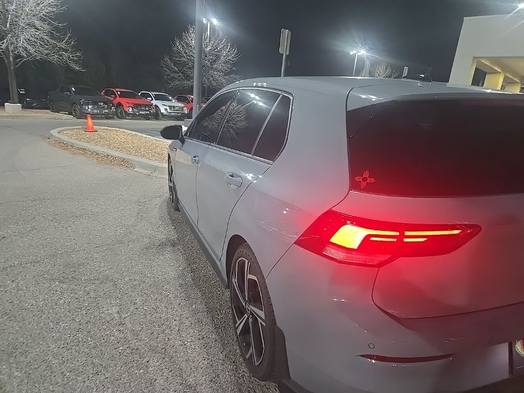 2024 Volkswagen Golf GTI SE photo 4