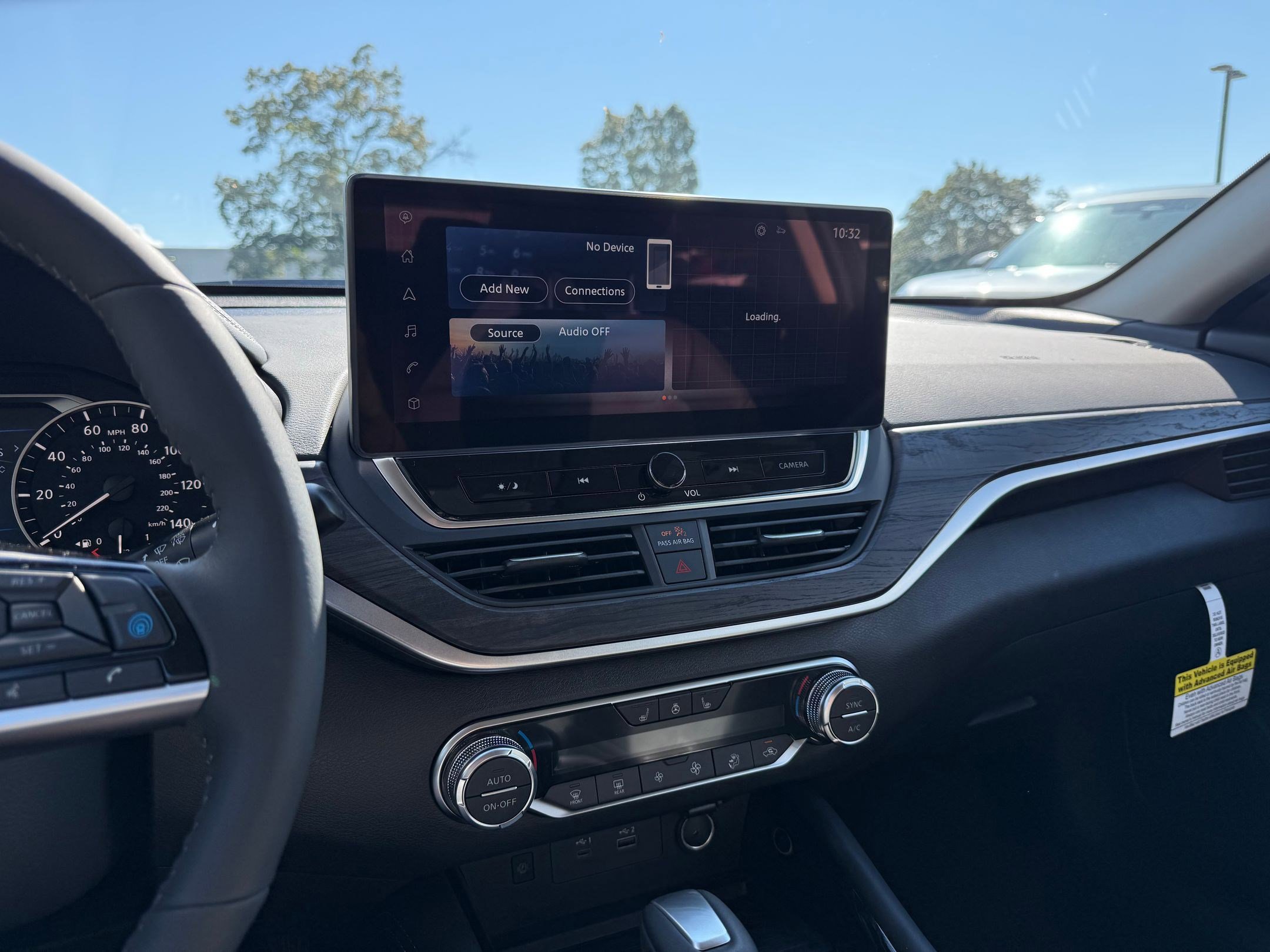 2025 Nissan Altima SL photo 14