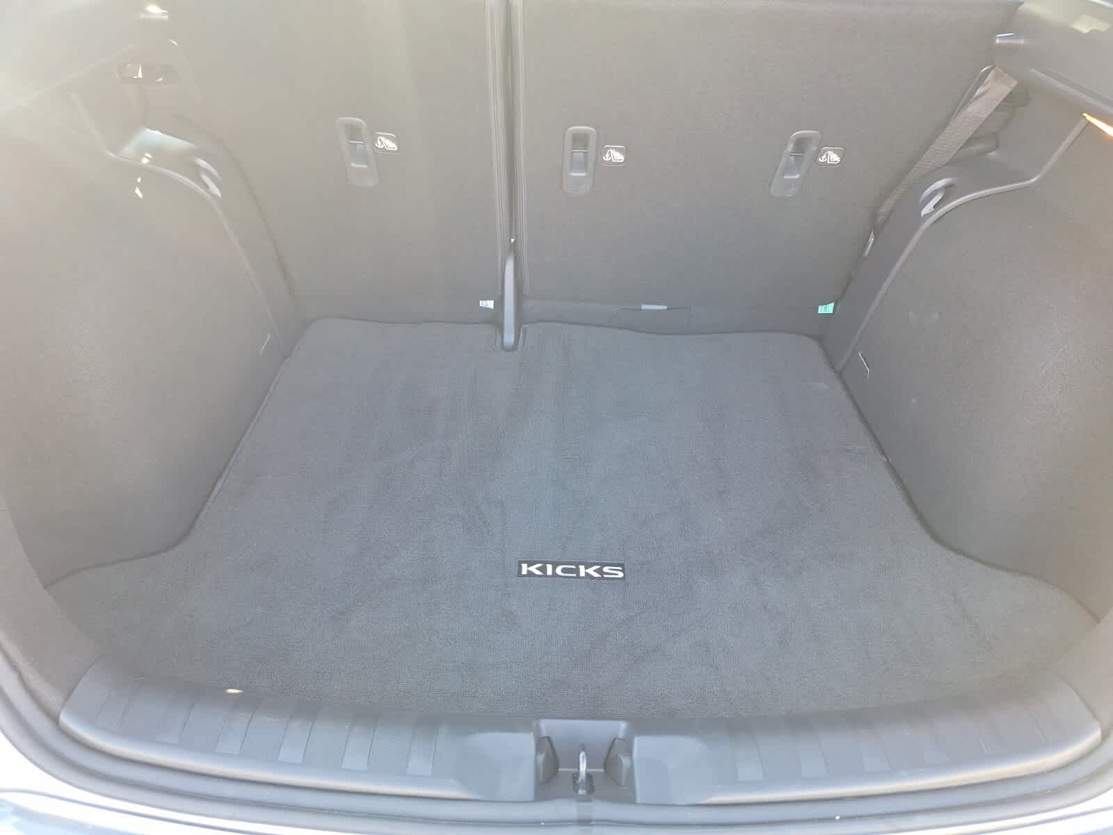 2023 Nissan Kicks SV photo 23