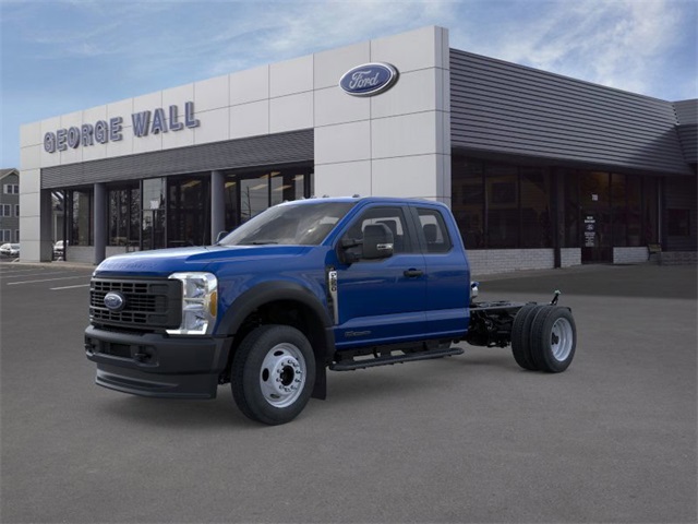 2026 Ford F-550 Super Duty Chassis Cab XL's photo