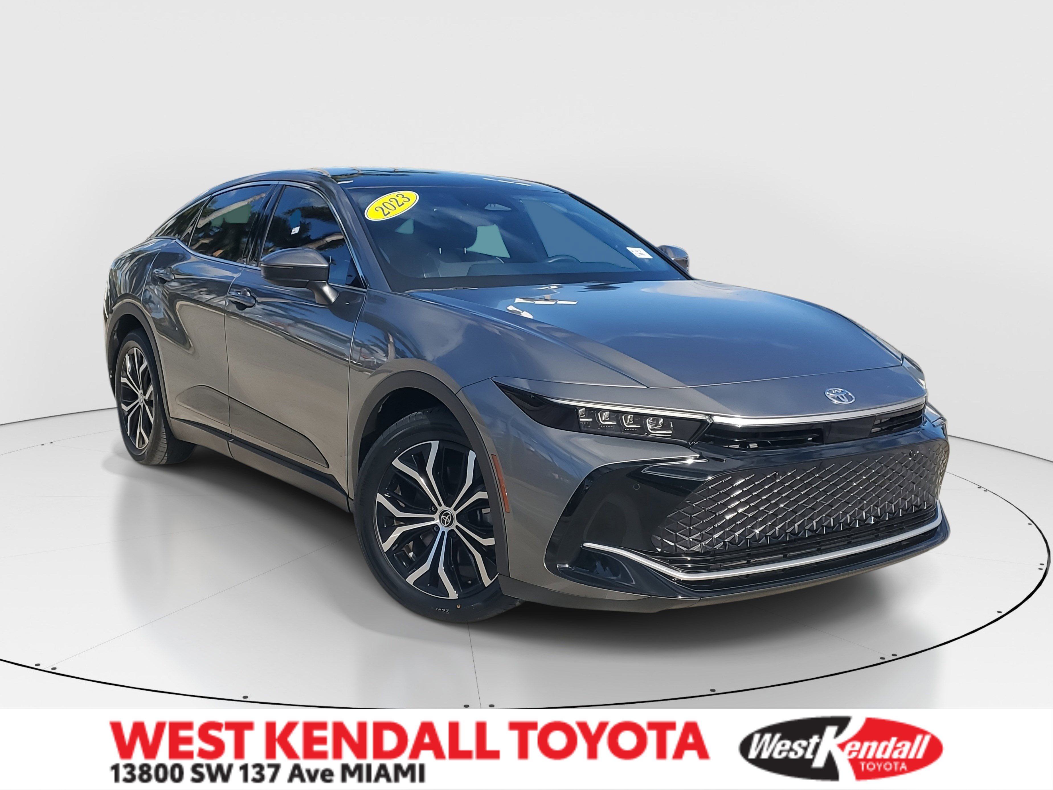 2023 Toyota Crown Limited's photo