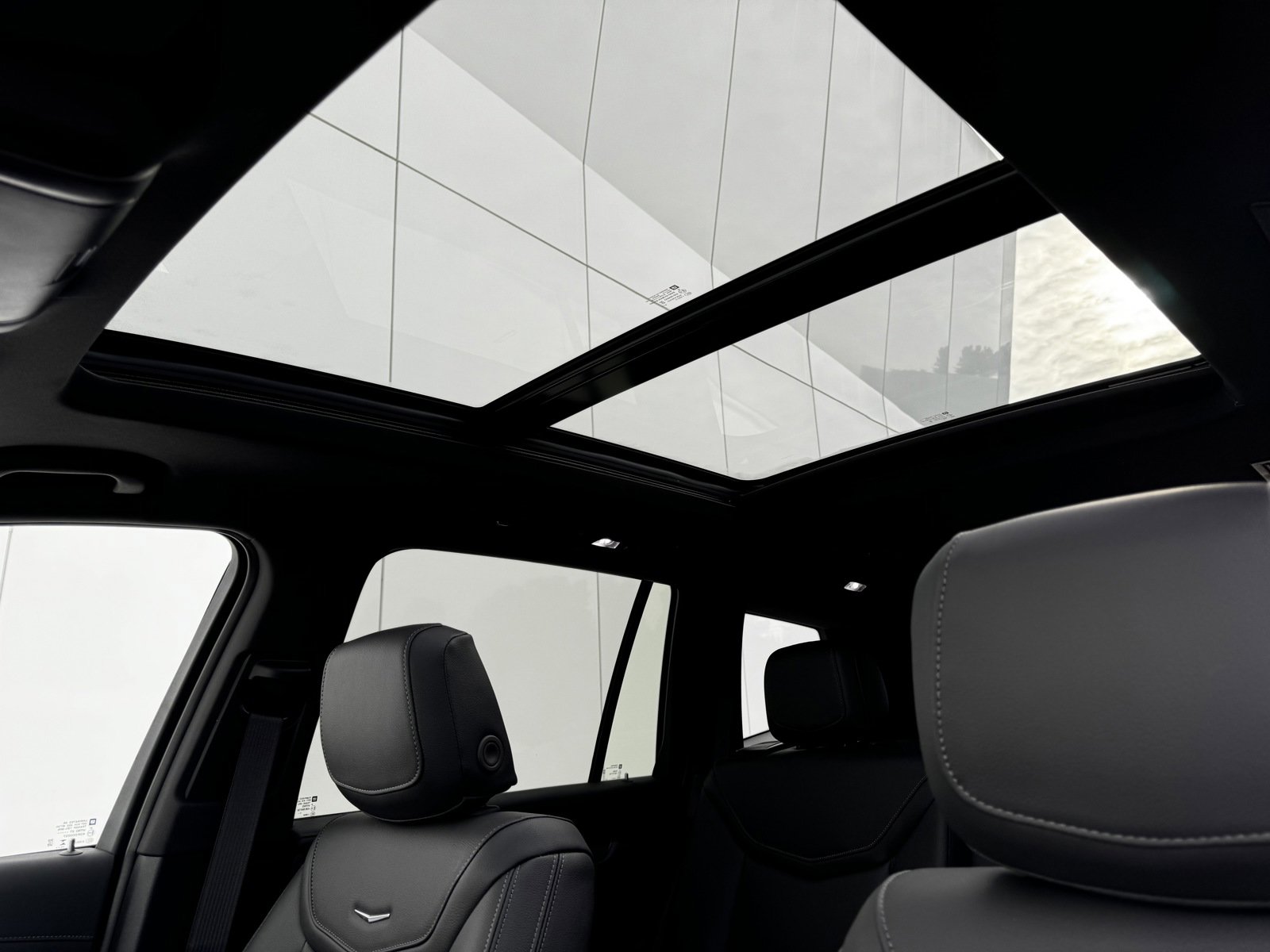 2025 Cadillac XT6 Luxury photo 15