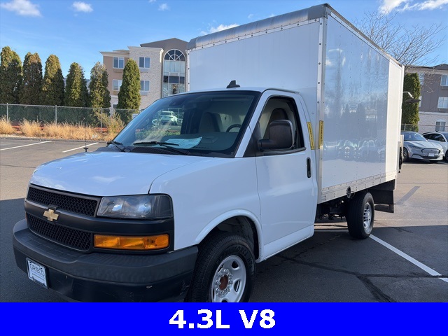 2020 Chevrolet Express Cutaway Work Van photo 3