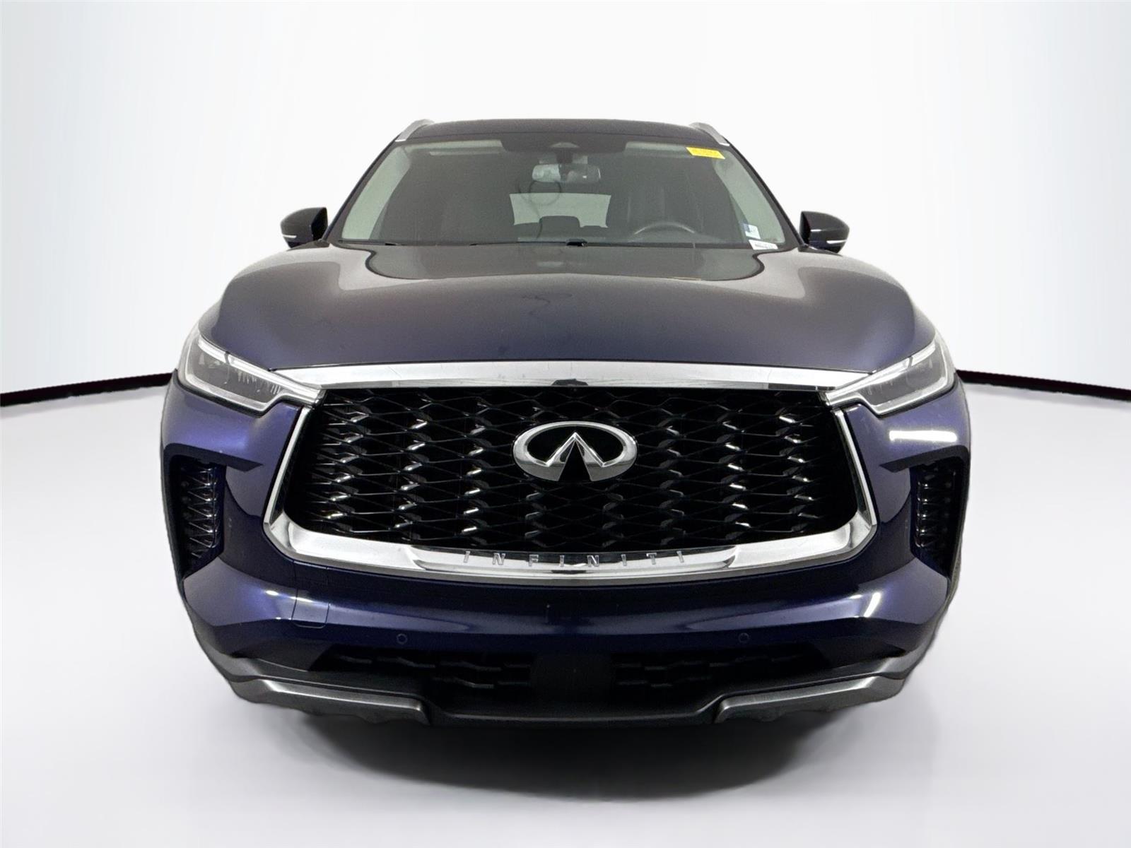 2022 Infiniti QX60 Luxe photo 3