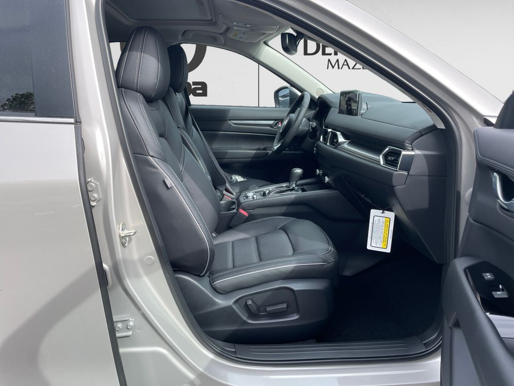 2025 Mazda CX-5 2.5 S Preferred photo 14