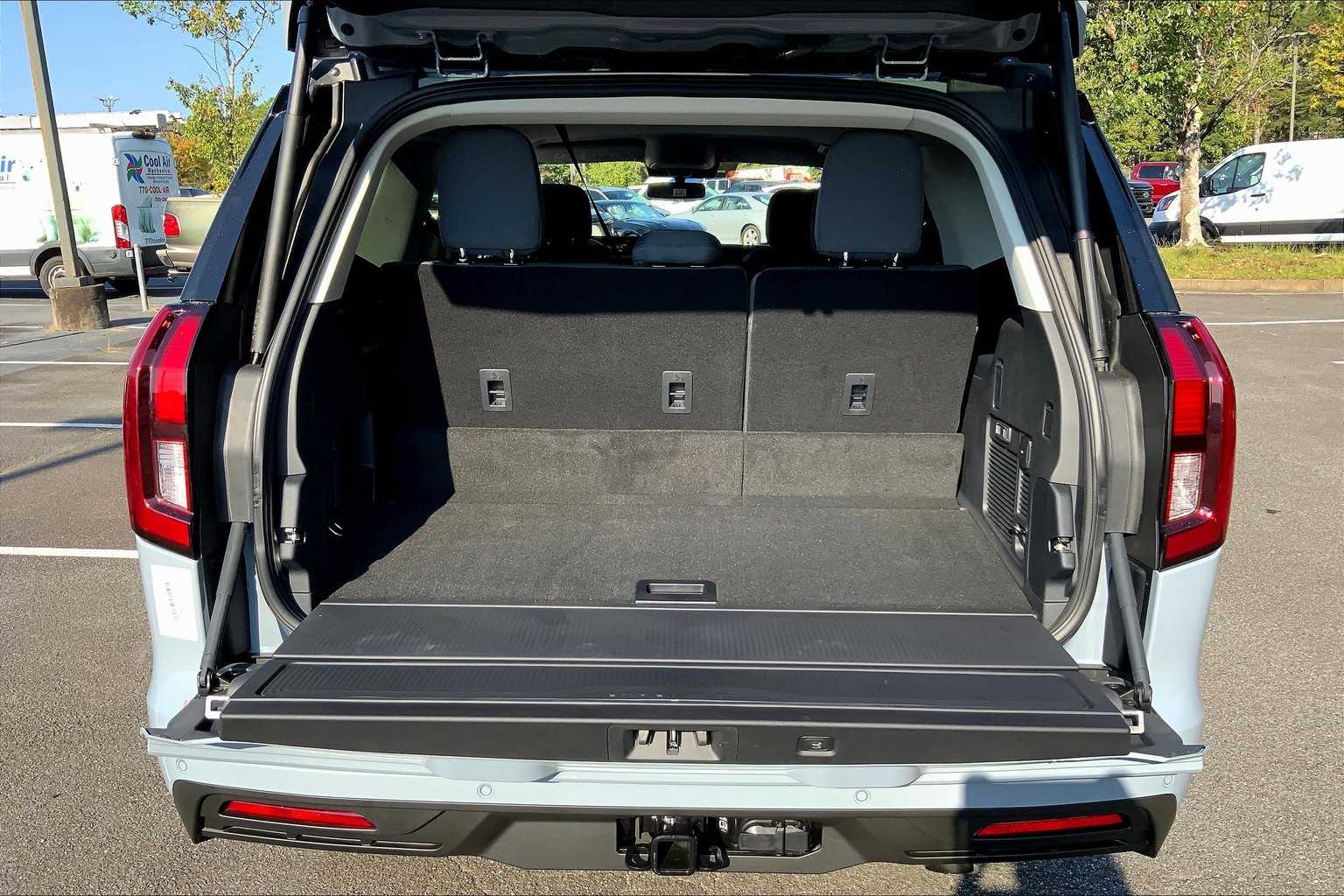 2025 Ford Expedition photo 15